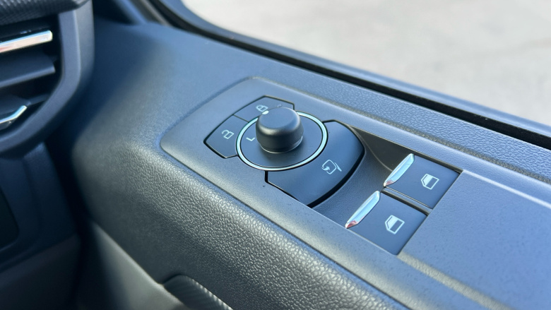 Ford Transit Custom 280 L1 Diesel Fwd 2.0 EcoBlue 136ps H1 Van Limited